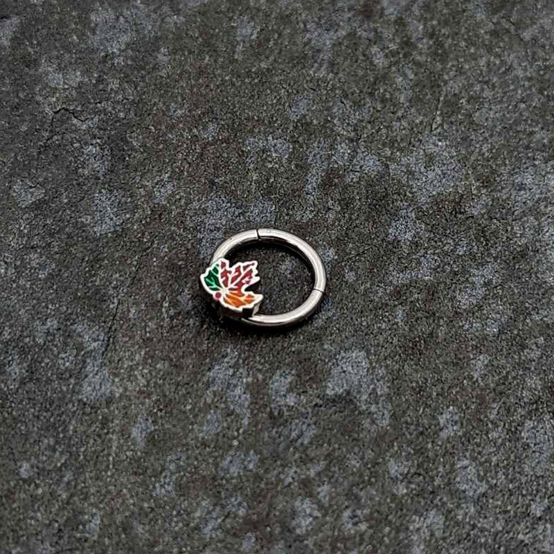 16G 5/16 Tricolor Red Autumn Maple Leaf Hinged Segment Ring