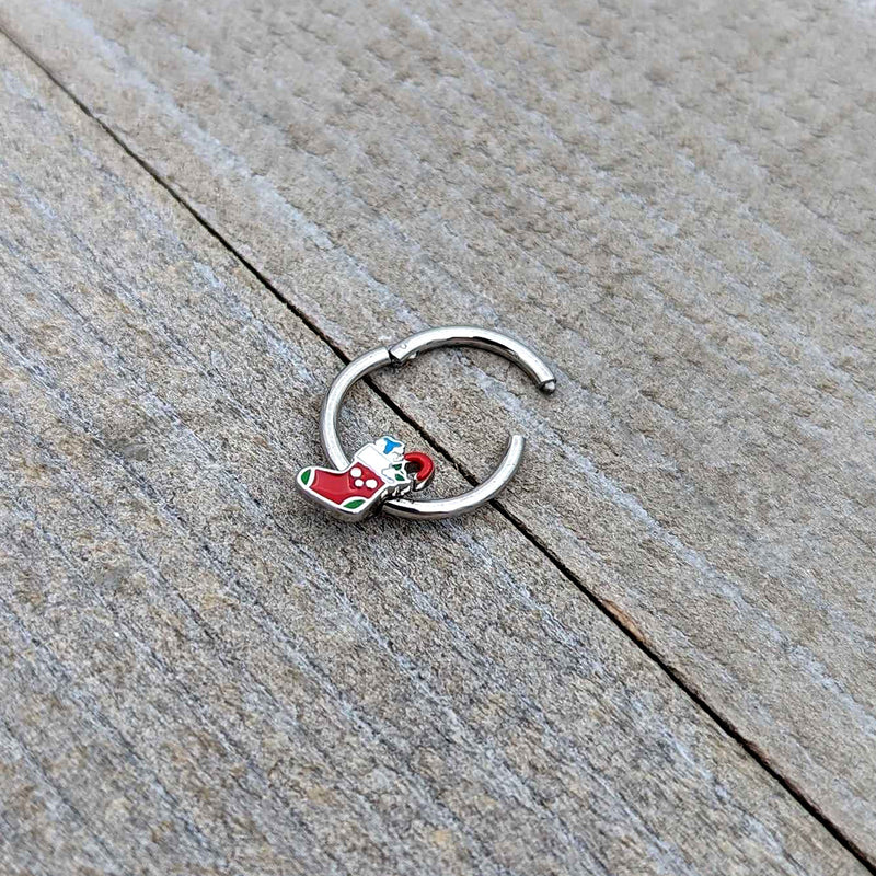 16G 3/8 Happy Christmas Stocking Red Green Hinged Segment Ring
